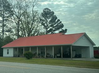325 Cedar Ave, Claxton, GA 30417