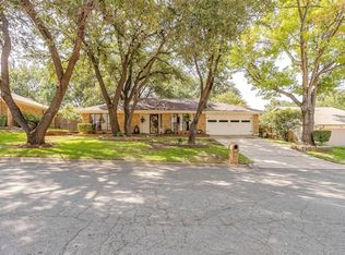 6524 Cliffside Dr, North Richland Hills, TX 76180