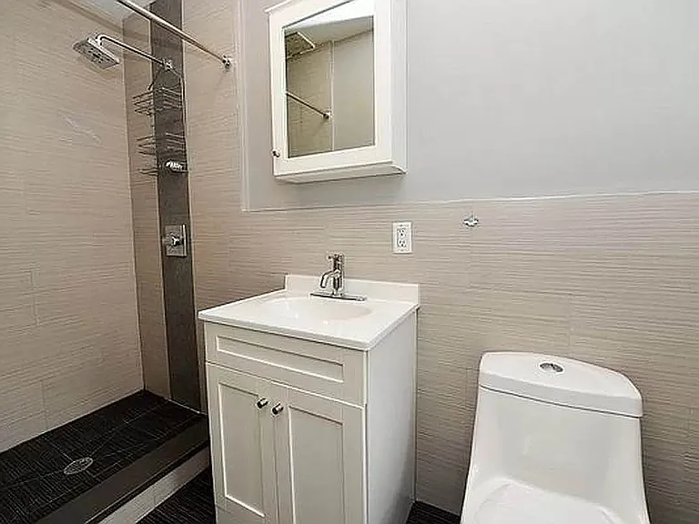 3660 Waldo Ave #33L — Photo 8
