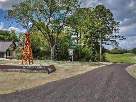4th image of 2-33 Windmill Rdg