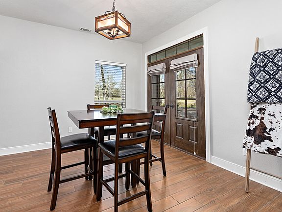 5th image of 1342 Woodway Blvd