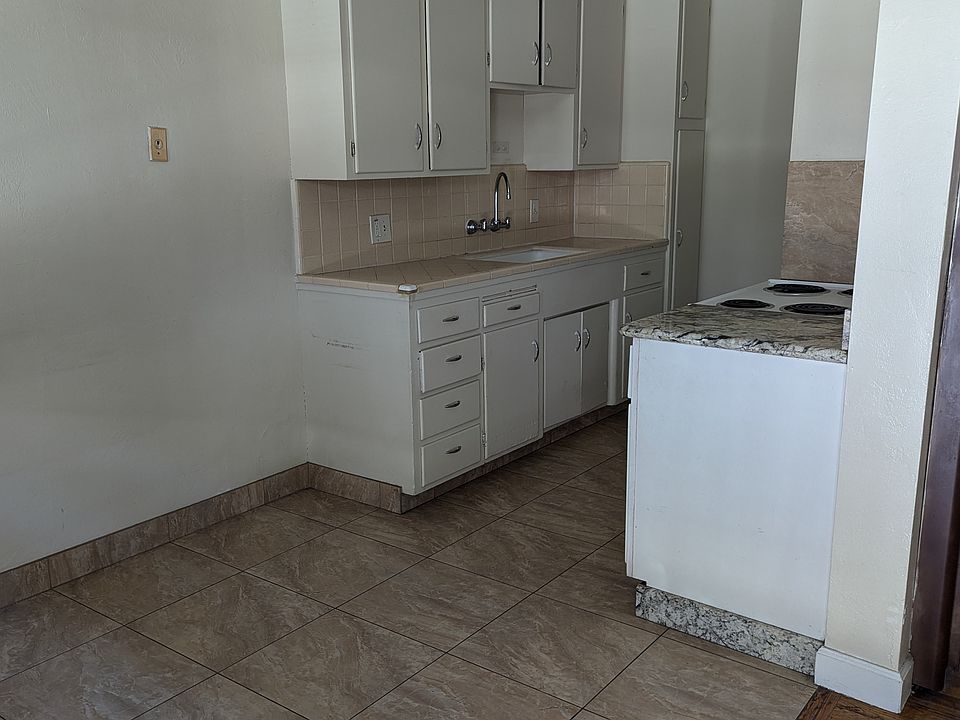 1st image of 3070 Moorpark Ave #2