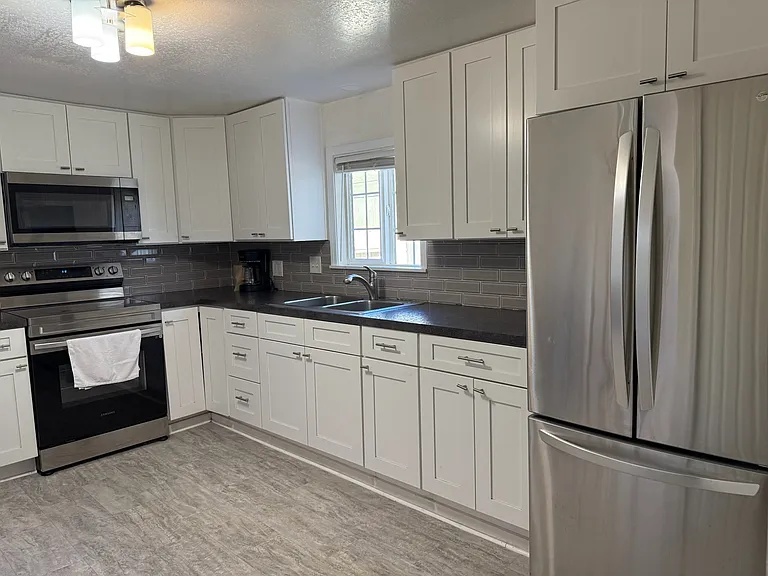 1307 Roosevelt Ave — Photo 7