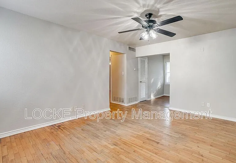 3419 S University Dr #B — Photo 11