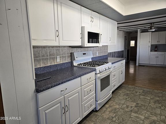 2nd image of 2650 W UNION HILLS Drive #33