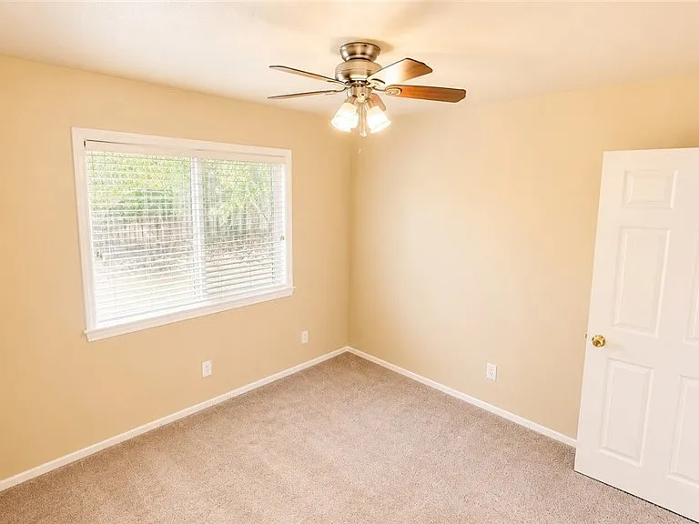 26775 Silver Oaks Dr — Photo 9