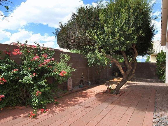 5th image of 112 S Palace Gardens Dr