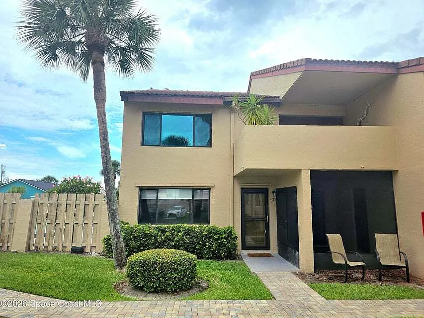 1145 N Shannon Ave #33-33-33