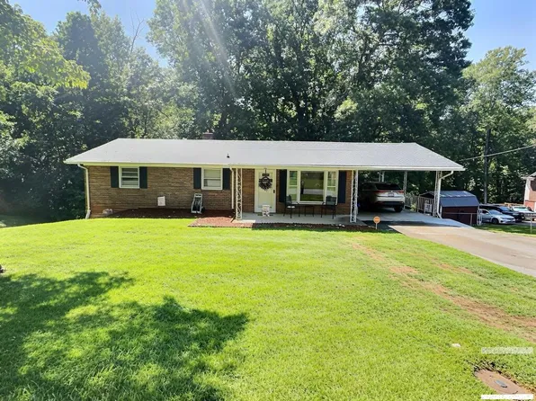 803 Banks Rd, Martinsville, VA 24112