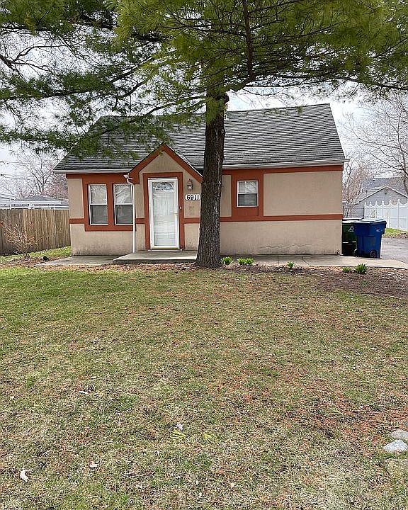 1st image of 8812 S 55th Ave