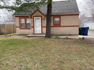8812 S 55th Ave, Oak Lawn, IL 60453