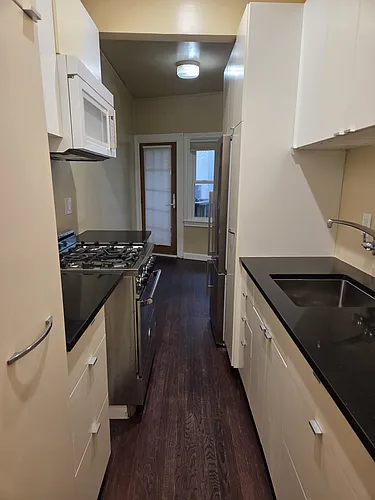2320 Le Conte Ave #1 Photo 1