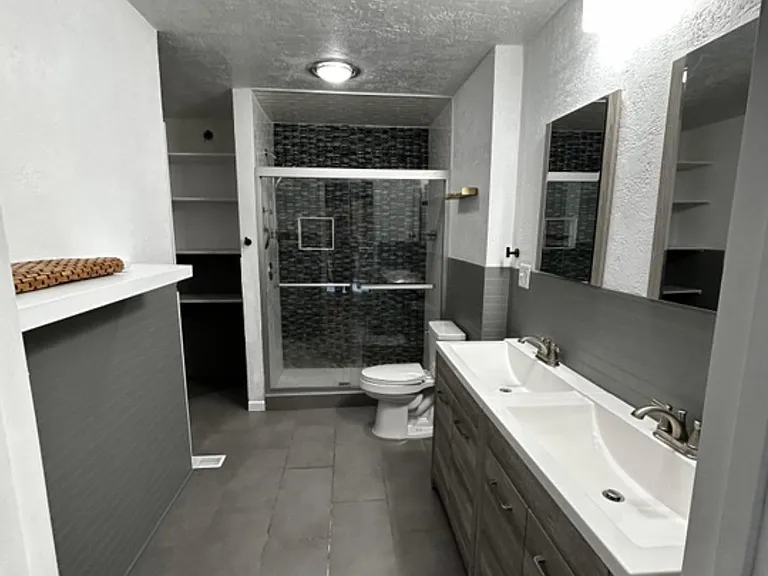 5268 S Rome Beauty Park — Photo 8