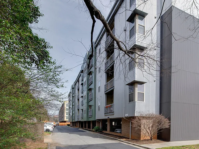 630 Calvert St #407 — Photo 29