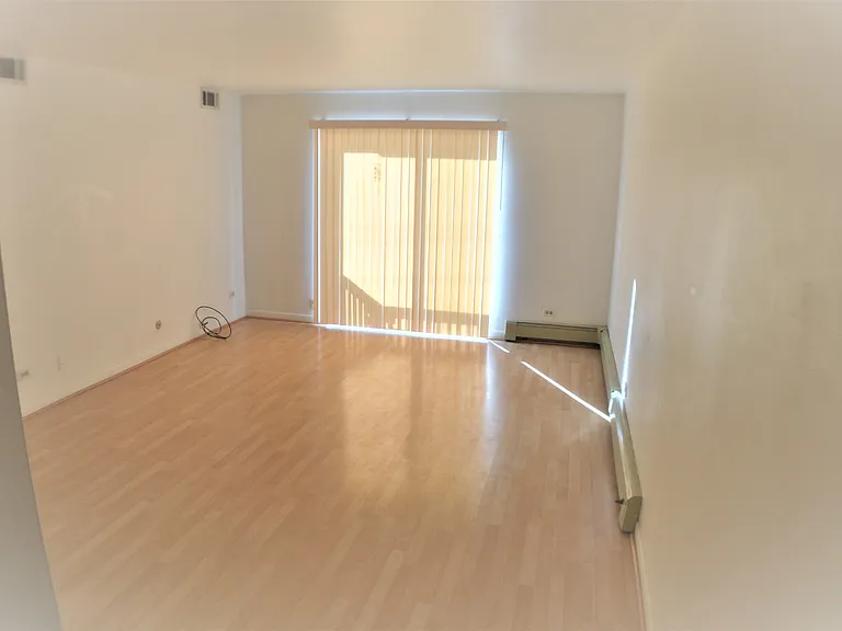8232 Niles Center Rd #204 — Photo 4