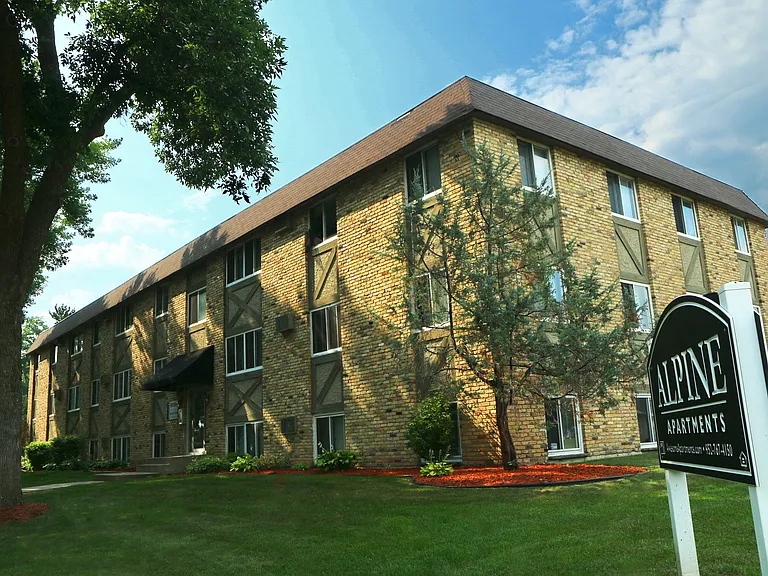 Alpine Apartments — Photo 12