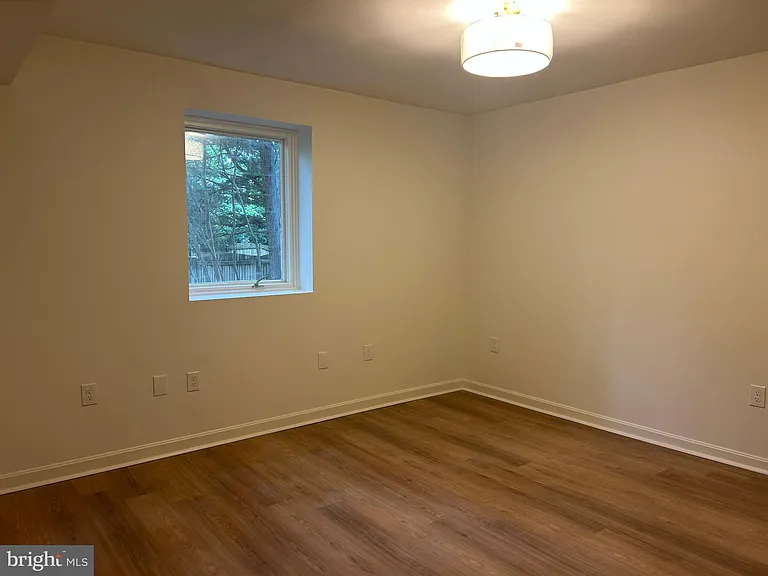 221 Spring Race Ct — Photo 23