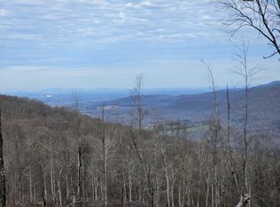 28 Higgenbotham Tpke, Altamont, TN 37301