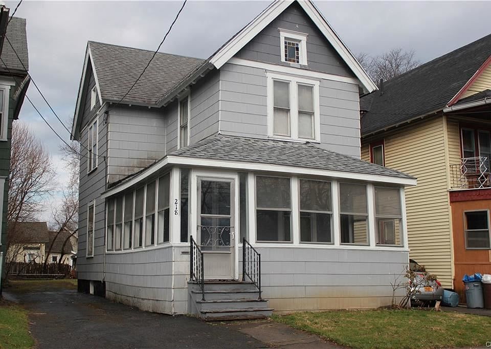 1st image of 218 Bassett St