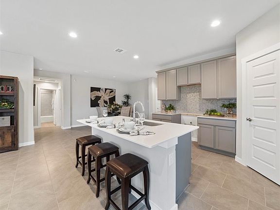 3rd image of 7906 Brumbly Ln