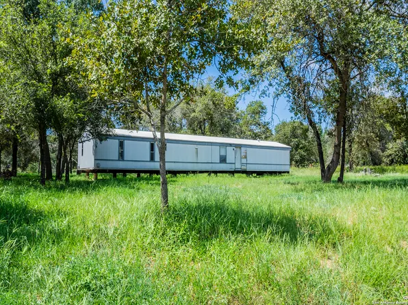 1810 Hackberry Hill, San Antonio, TX 78264