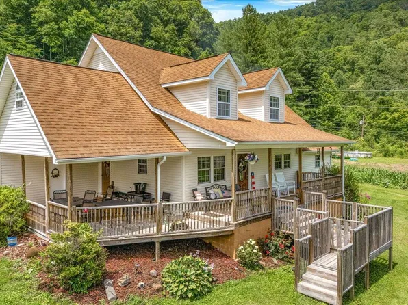 60 Rj Wagers Rd, Manchester, KY 40962