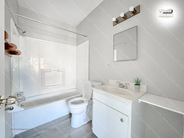 2921 S Saginaw St #2 — Photo 6