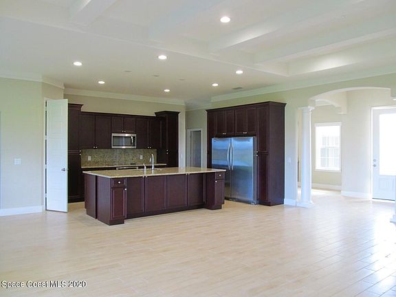 5th image of 3807 Province Dr