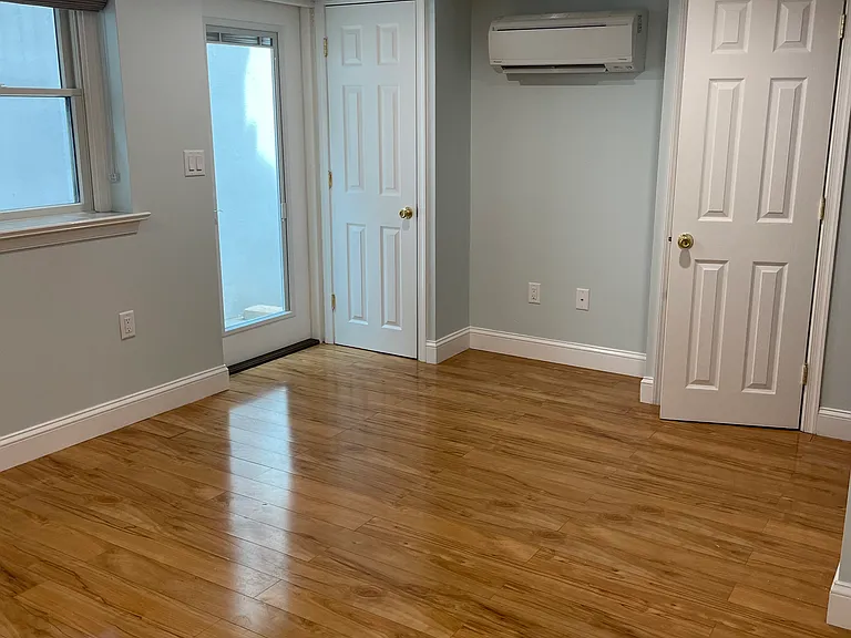 136 Garrett Ave #1 — Photo 23