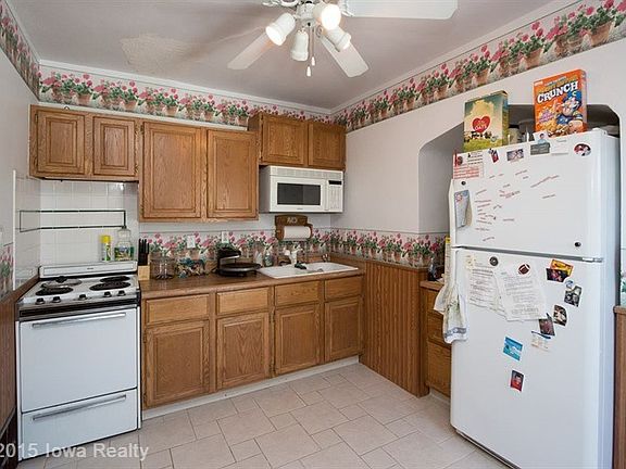 4th image of 609 Lally St