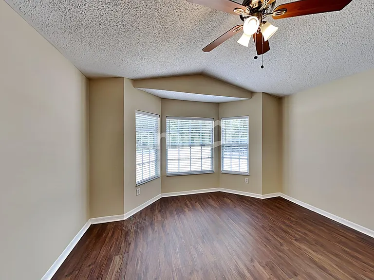 7011 Silverwood Dr — Photo 9