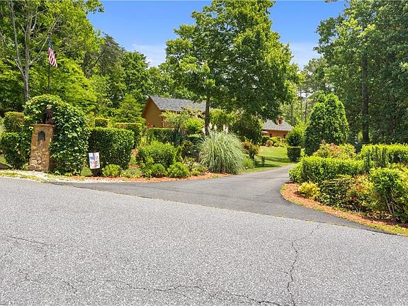 2nd image of 214 Harbor Ridge Dr