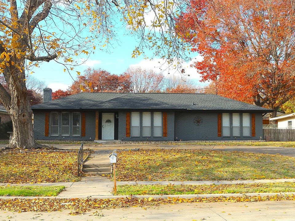 1st image of 303 Westpark Dr N