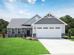 211 Hidden Cv, Amherst, OH 44001