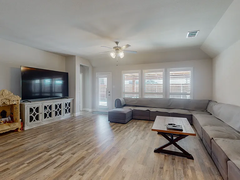 3111 Northpoint Dr — Photo 13