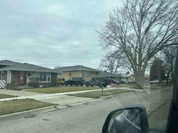 7616 S 78th Ave, Bridgeview, IL 60455