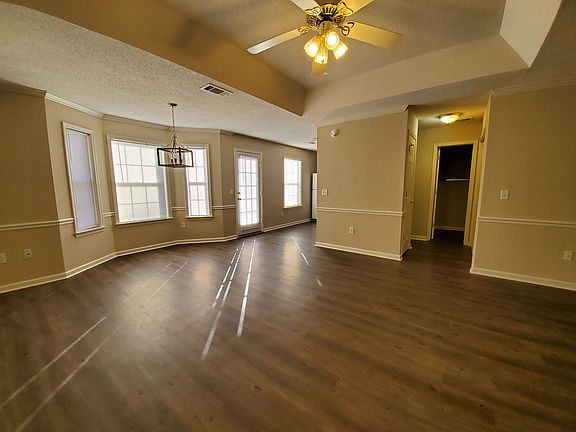 2nd image of 900 Country Club Rd #5
