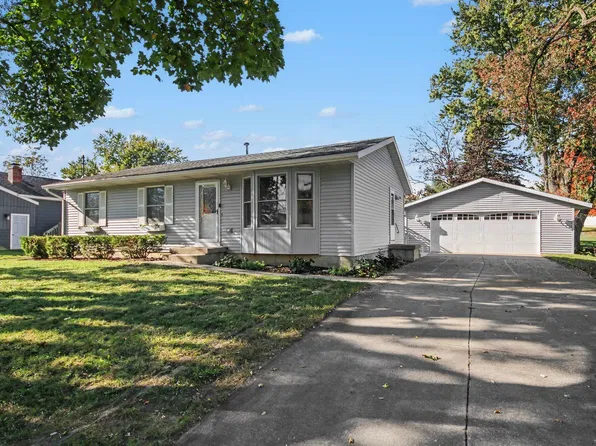 1357 Stanwood St NW, Grand Rapids, MI 49534
