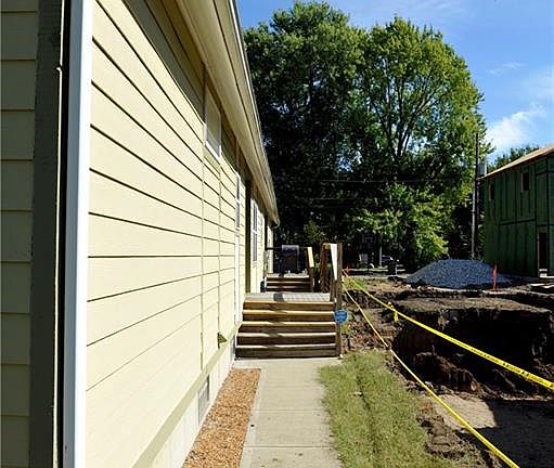 4th image of 1953 Carrollton Ave