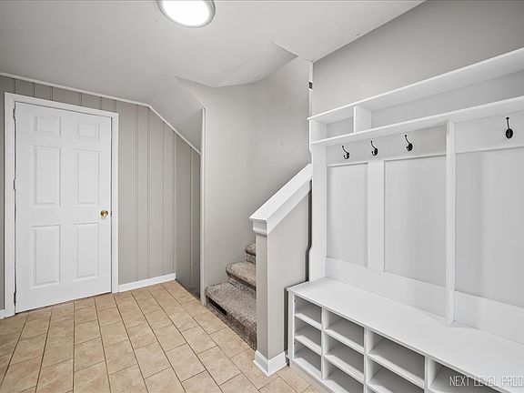 3rd image of 921 Birchwood Dr
