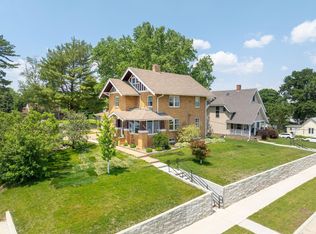 1113 Walnut St, Cedar Falls, IA 50613