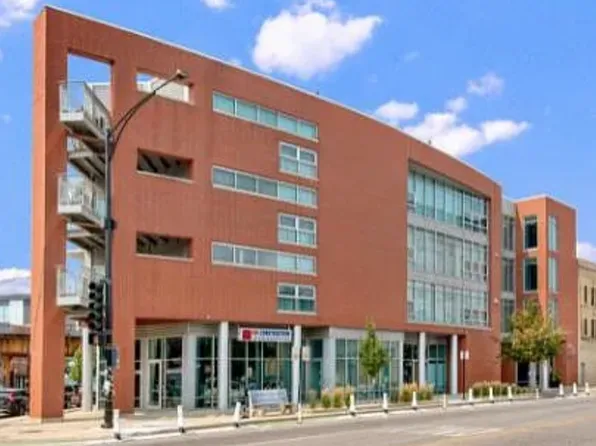 2000 N Milwaukee Ave #301, Chicago, IL 60647