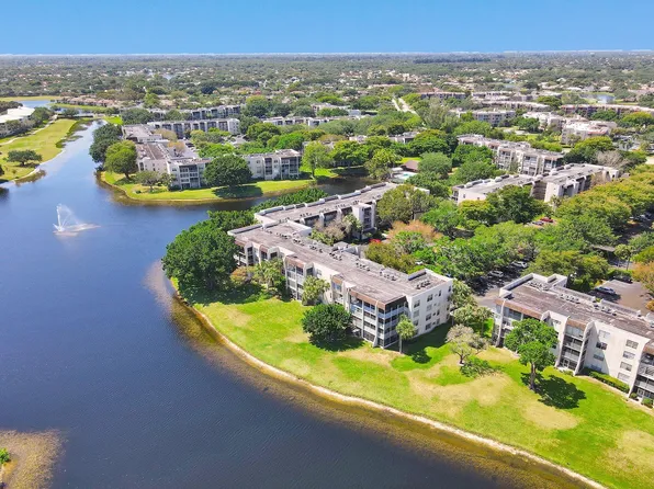 9450 Poinciana Place #416, Davie, FL 33324