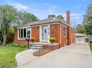 6765 Cortland Ave, Allen Park, MI 48101