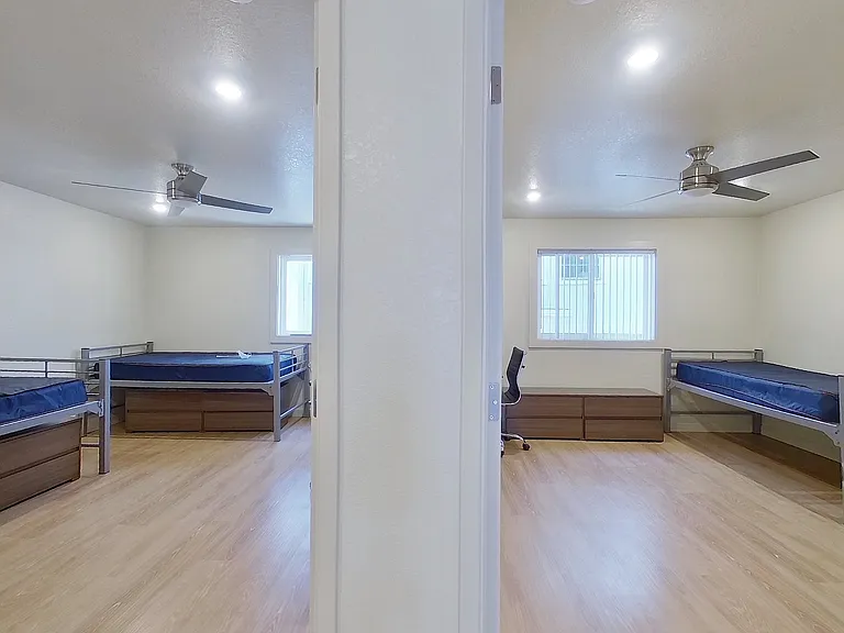 2437 Piedmont Ave — Photo 73