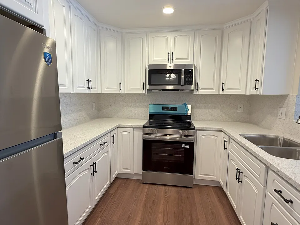 1300 Saratoga Ave #500