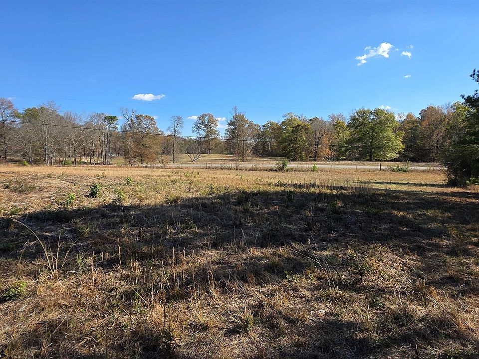 2nd image of 663 Graham Dr #4