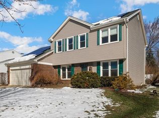 2150 Primrose Ln, Schaumburg, IL 60194