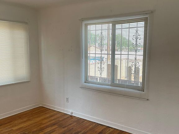 4th image of 1804 Lead Ave SE