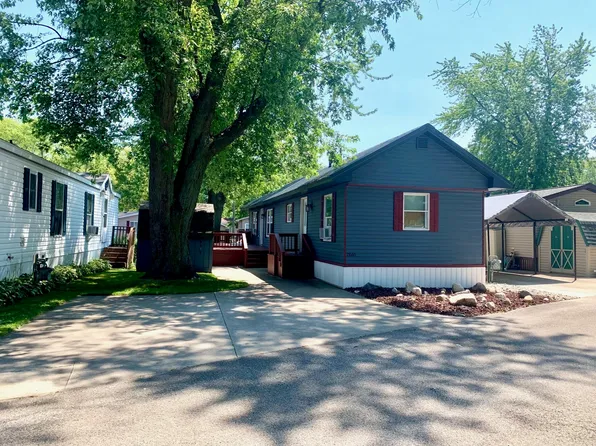 2860 N Tamarac Dr #214, Ludington, MI 49431